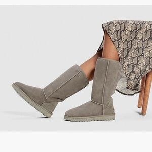 Ugg EUC Women's Classic Tall Gray Boots Sz 6